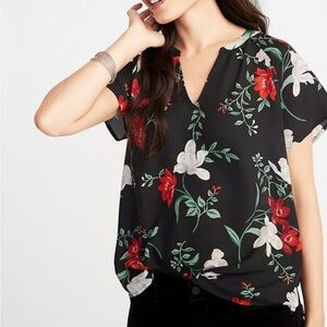 Old Navy Women’s Black Floral Relaxed Split Neck Short Sleeve Georgette Blouse